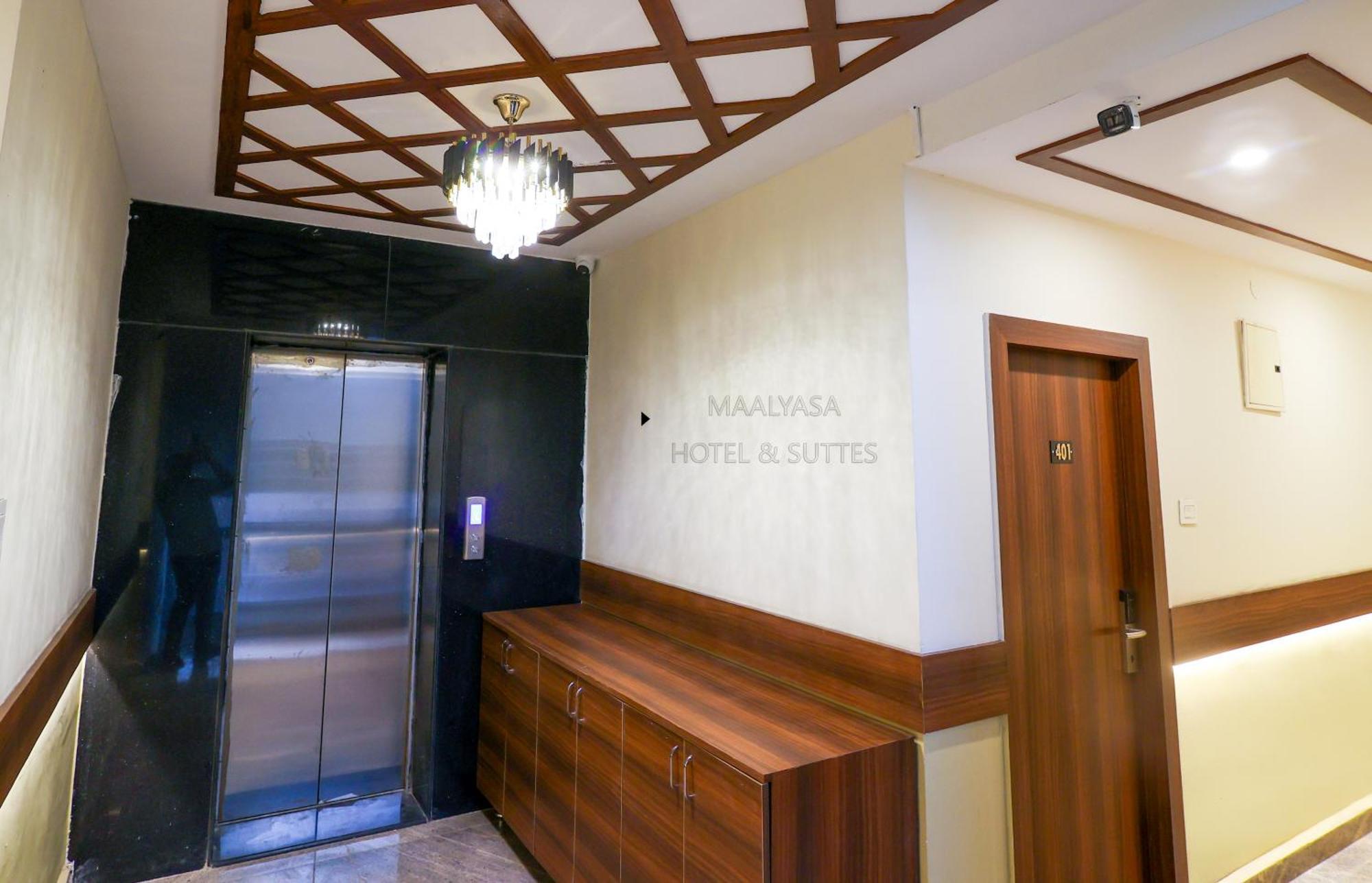 Maalyasa Hotel And Suites Hyderabad Bagian luar foto